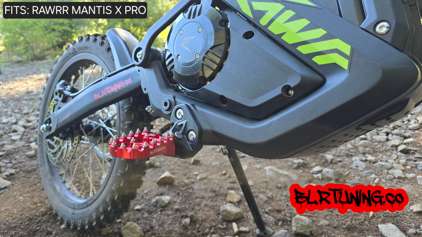 FOOT PEGS FOR RAWRR MANTIS X AND MANTIS X PRO BILLET ALUMINUM WITH STAINLESS STEEL TEETH BY BLR TUNING