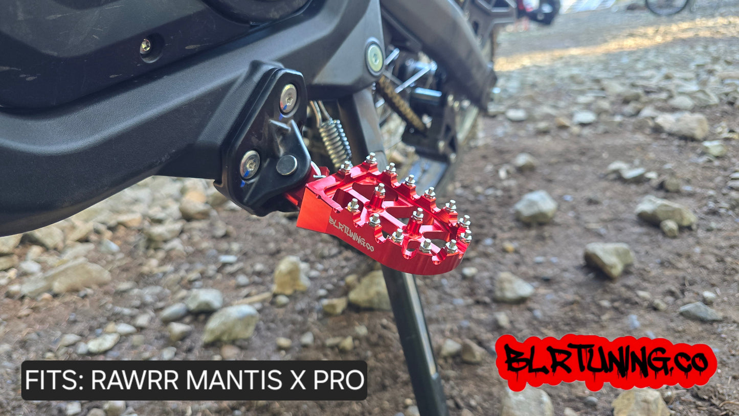 FOOT PEGS FOR RAWRR MANTIS X AND MANTIS X PRO BILLET ALUMINUM WITH STAINLESS STEEL TEETH BY BLR TUNING