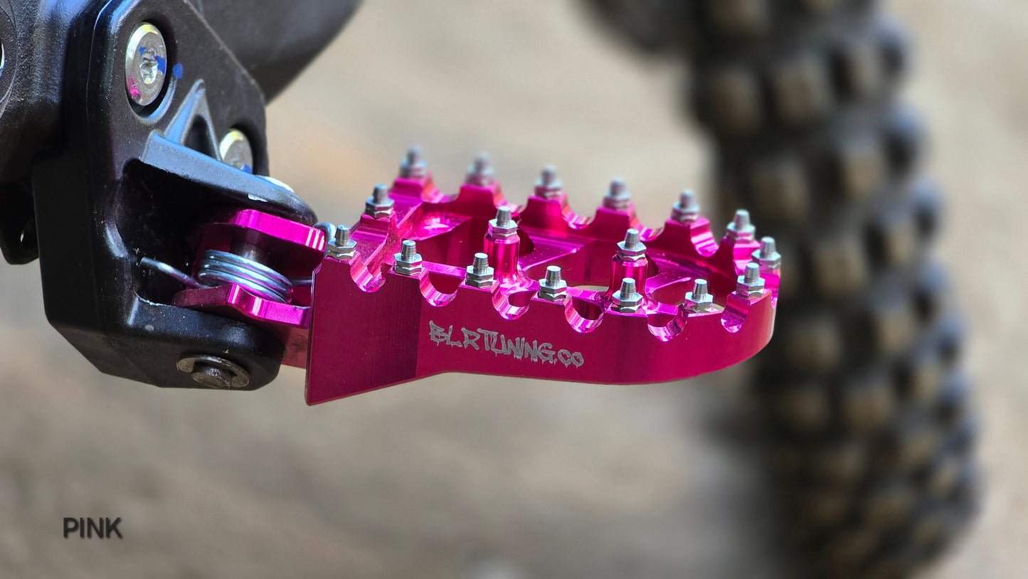 FOOT PEGS FOR RAWRR MANTIS X AND MANTIS X PRO BILLET ALUMINUM WITH STAINLESS STEEL TEETH BY BLR TUNING