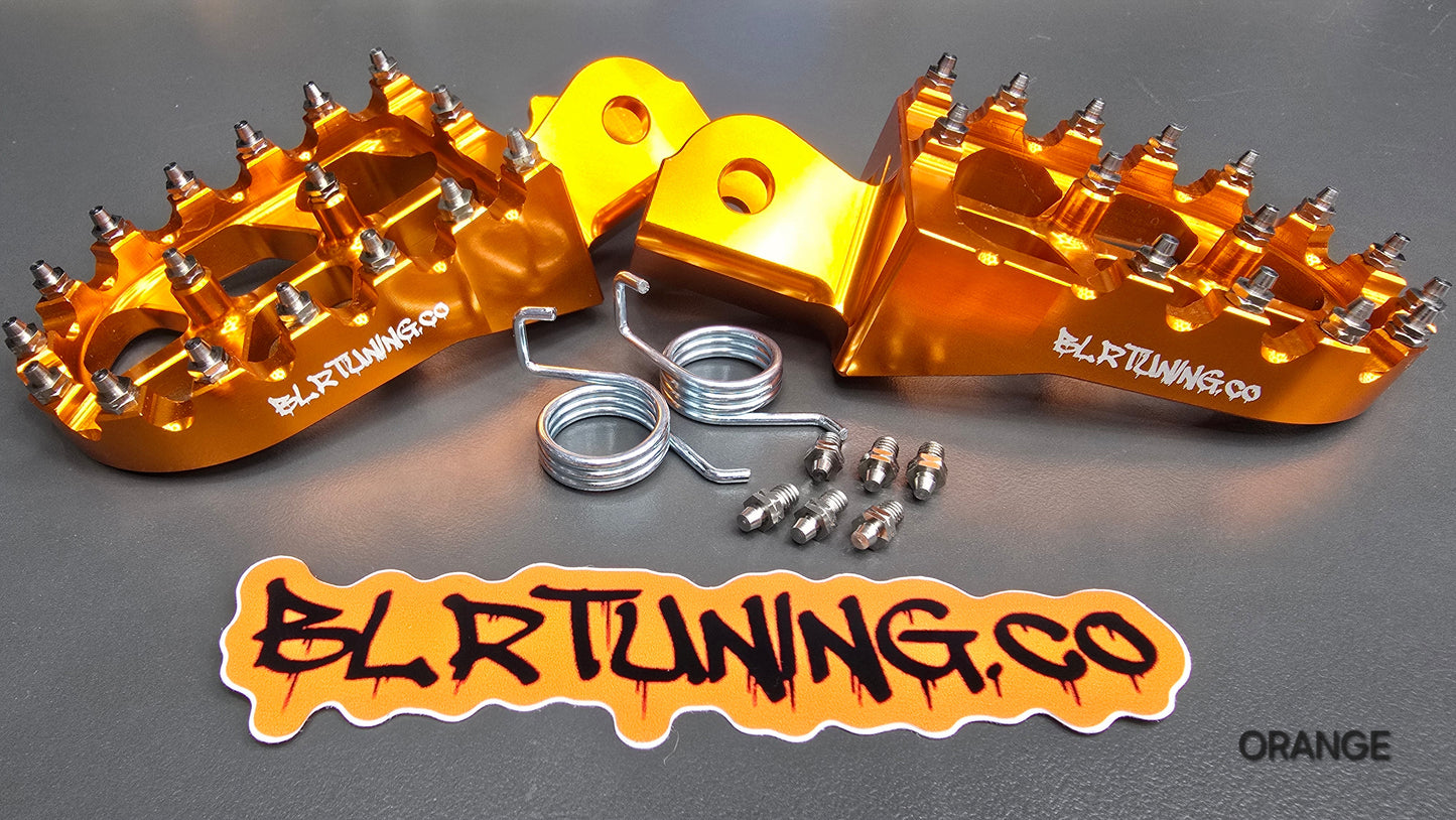 FOOT PEGS FOR RAWRR MANTIS X AND MANTIS X PRO BILLET ALUMINUM WITH STAINLESS STEEL TEETH BY BLR TUNING
