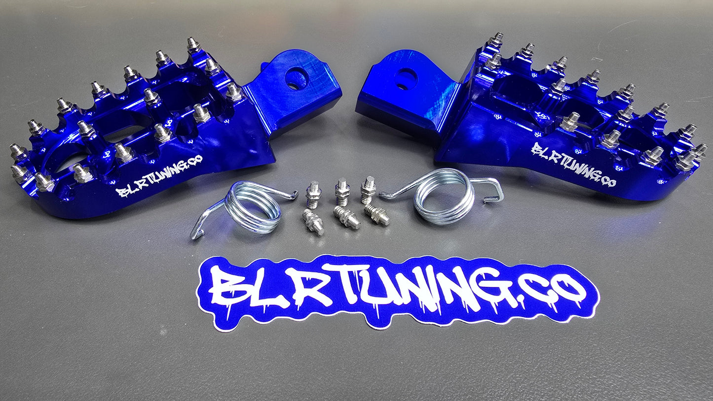 FOOT PEGS FOR RAWRR MANTIS X AND MANTIS X PRO BILLET ALUMINUM WITH STAINLESS STEEL TEETH BY BLR TUNING