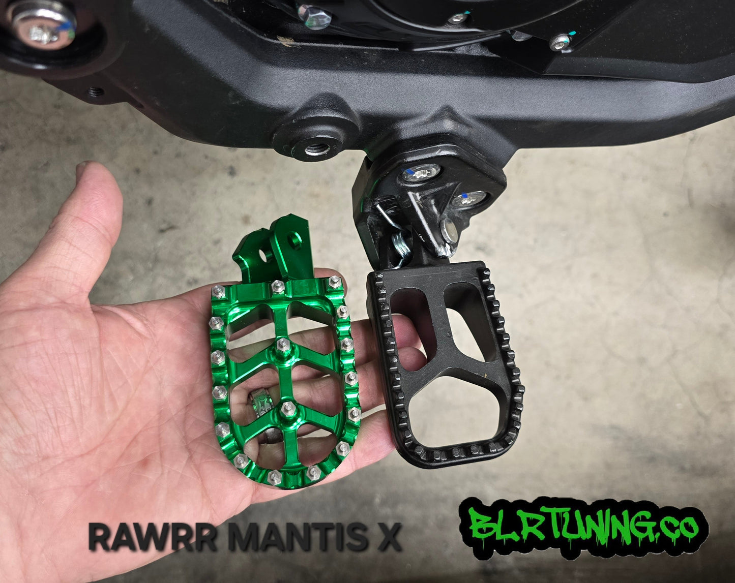 FOOT PEGS FOR RAWRR MANTIS X AND MANTIS X PRO BILLET ALUMINUM WITH STAINLESS STEEL TEETH BY BLR TUNING